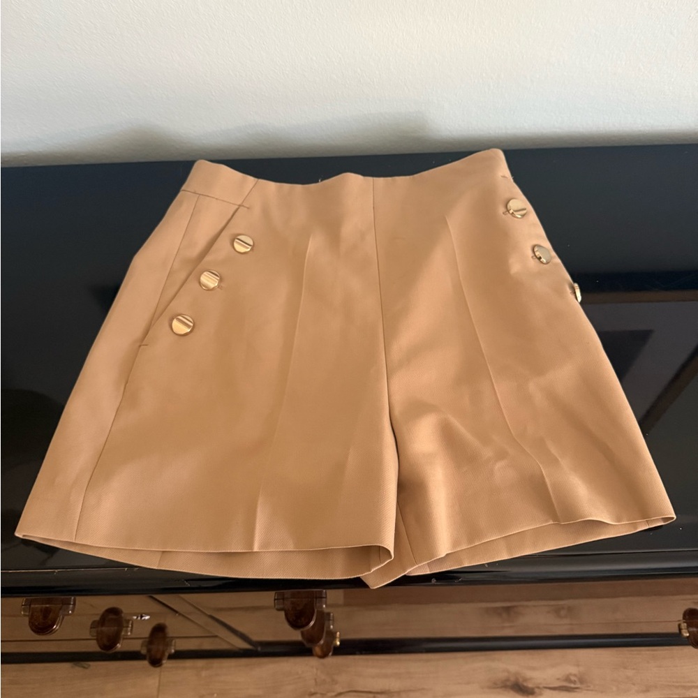 Stylish Tan Button-Accent Shorts